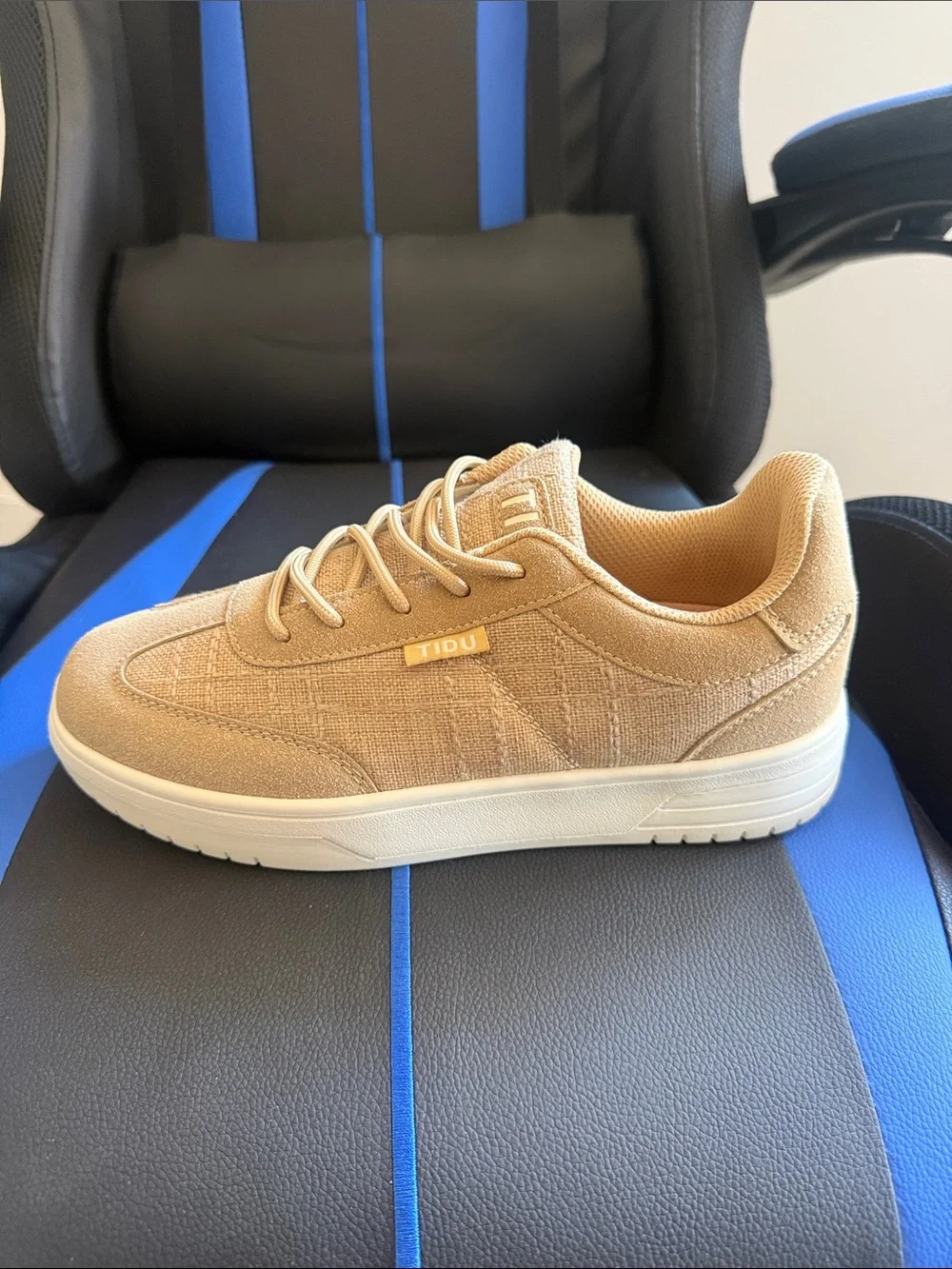Men's Casual Low-Top Sneakers in Light Tan - Modern Everyday Style